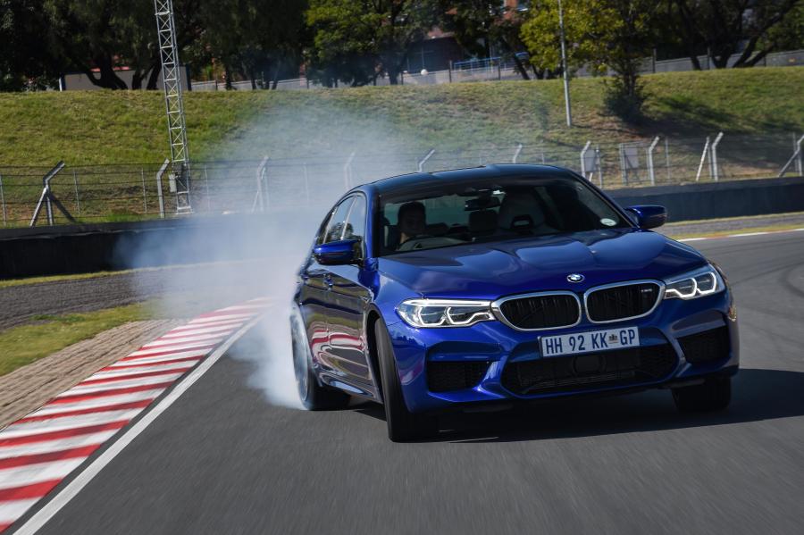  BMW M5 (F90) 2018 года  (ZA) (фото 22 из 40)